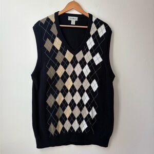 L.L. Bean Men's V-Neck Argyle Vest​